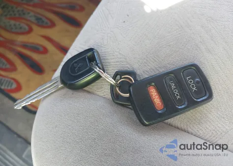 2002 Mitsubishi Montero Xls z USA, uszkodzony, nr VIN JA4MW31R82J002925